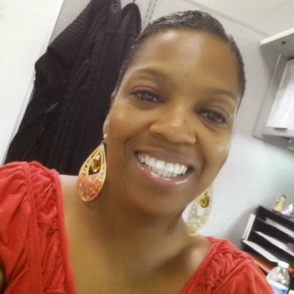 Meet your Posher, Myrita